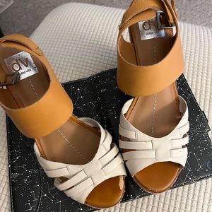 Dolce Vita wedges 👡